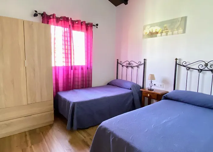 Con Encanto En Conil Solo Familias Y Parejas Nyaraló