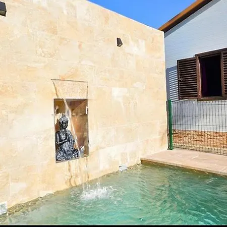 Con Encanto En Conil Solo Familias Y Parejas Сasa de vacaciones *